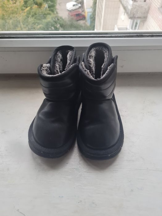 Валянки, чобітки, ботинки 27 розмір