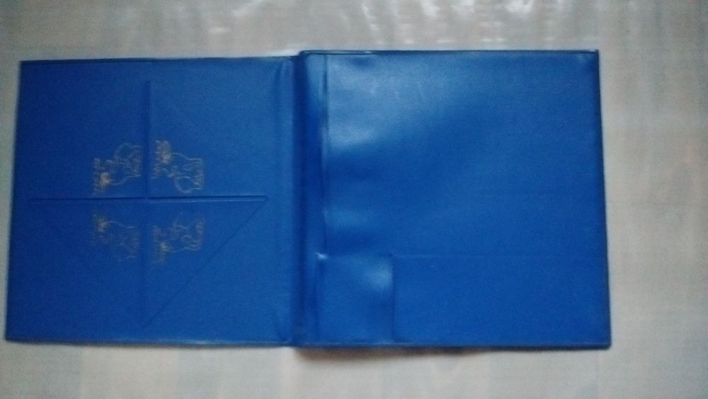 Синяя советская папка для бумаг с оленями ссср