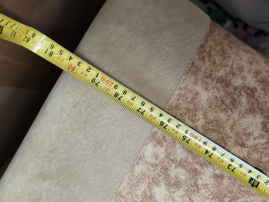 Продам диван в доброму стані.