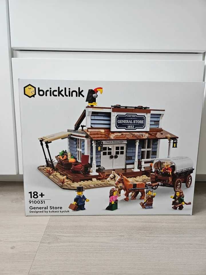 Конструктор LEGO BrickLink 910031 Универсальный магазин 1906 Деталей