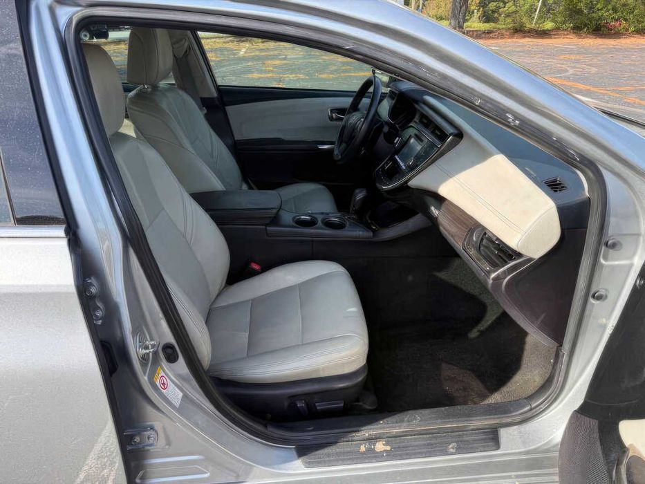 Toyota Avalon XLE      2016