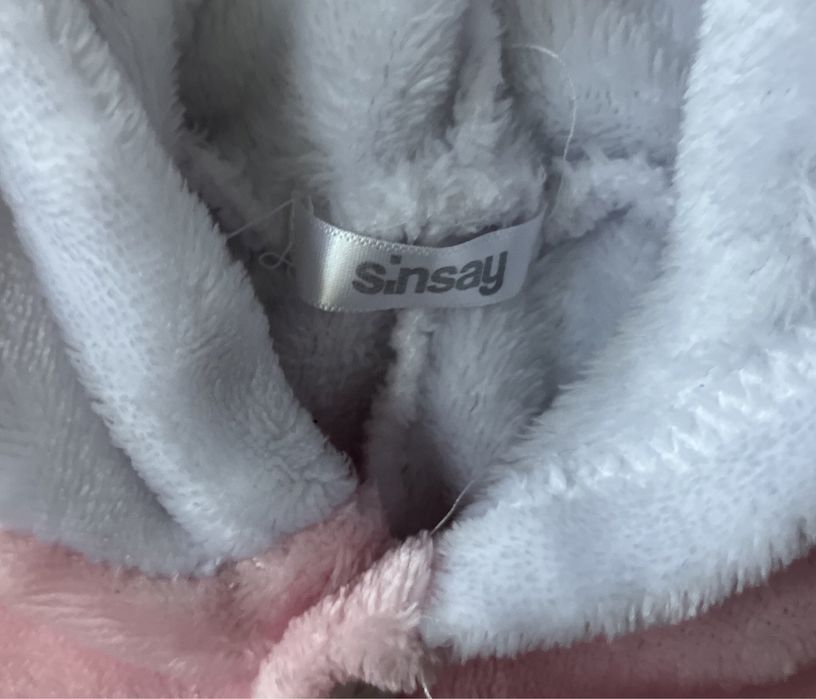 Unikatowy kombinezon (piżama) jednorożca, rozmiar uniwersalny z Sinsay