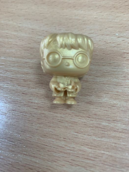 Фігурка золотого Гаррі Поттера