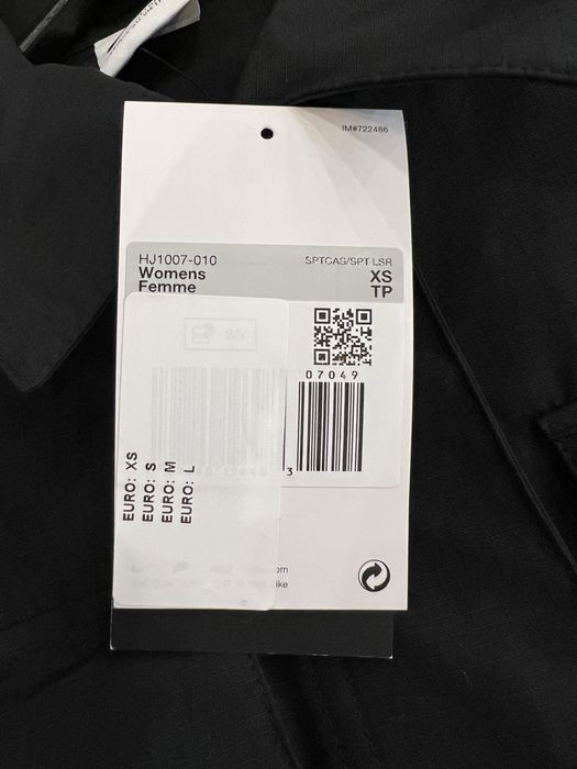 Жіноча вітровка nike nsw essntl wvn crgo jkt (HJ1007-010)