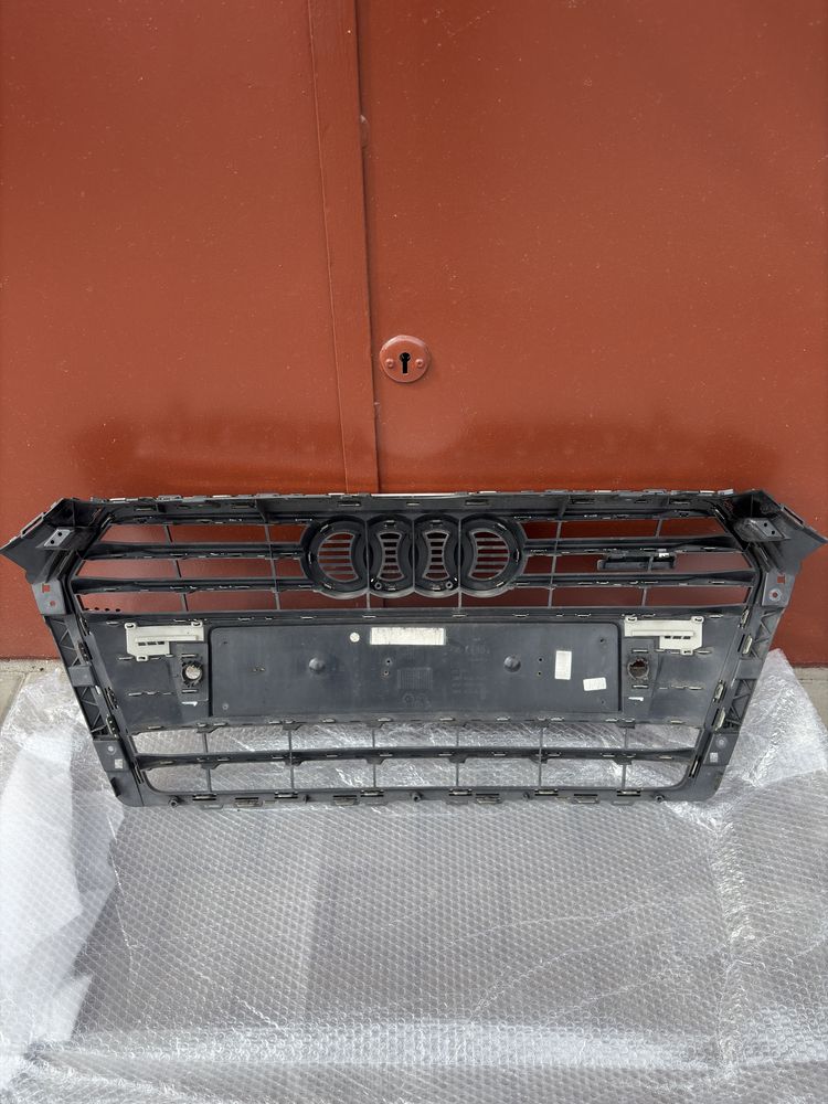 GRILL AUDI A4 B9 S-LINE+kratki zderzaka