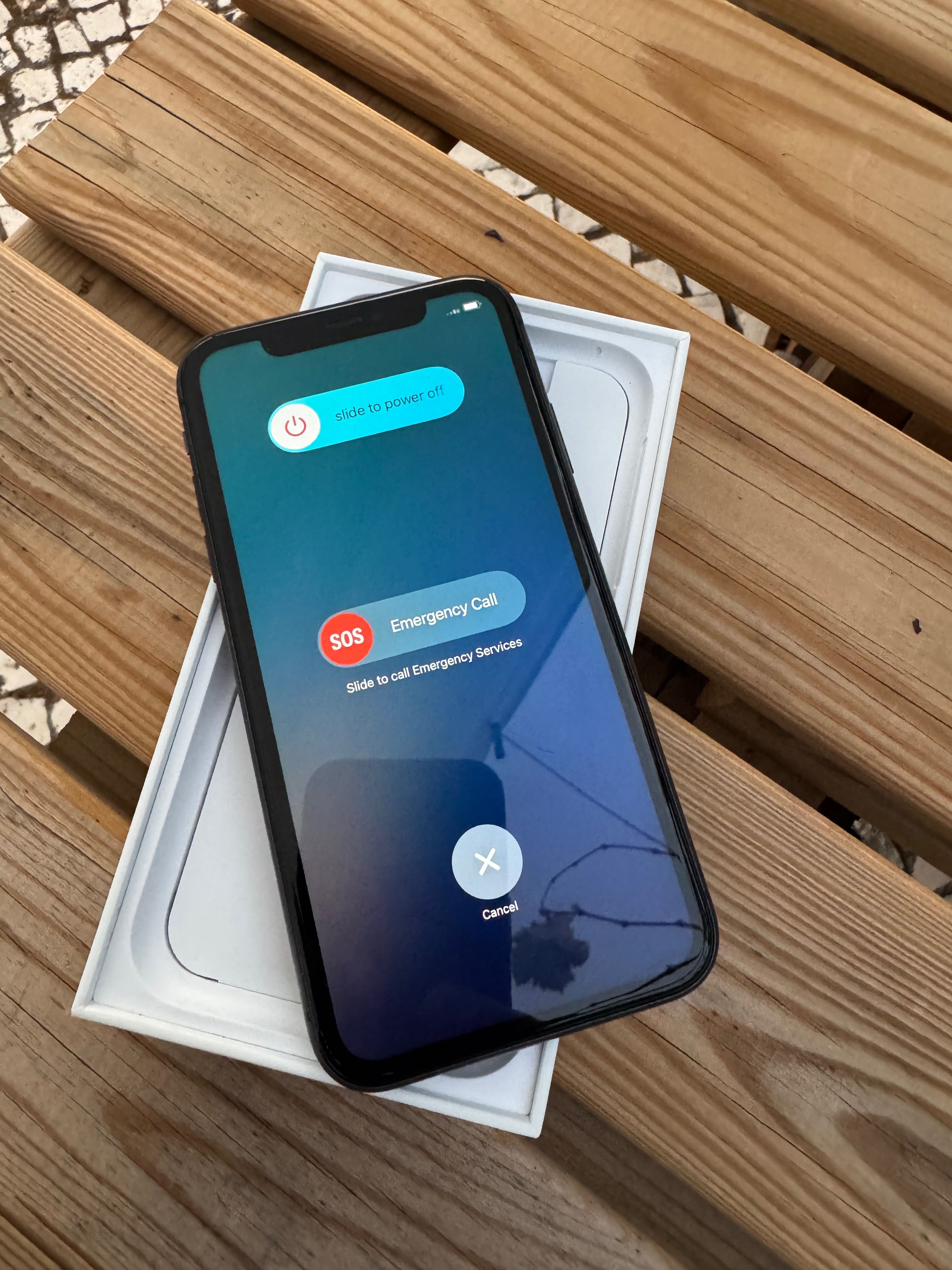 iPhone 11 de 64GB em muito bom estado
