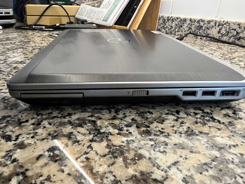 Portatil DELL Latitude E6420 | i5 | 4GB RAM | Win 10 | Bateria Nova