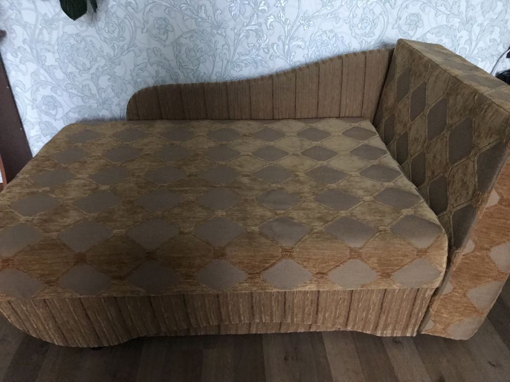 Диван, дитяче ліжко