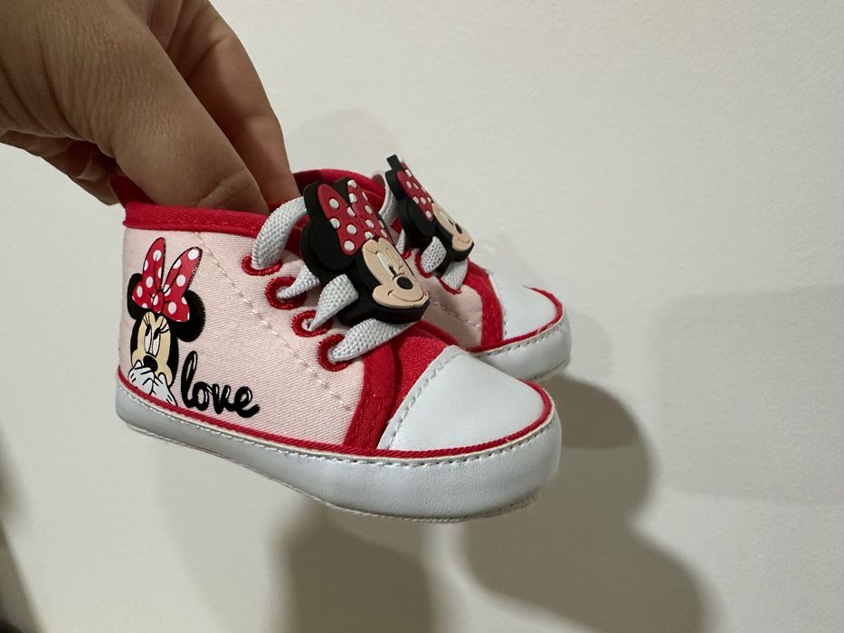 Sapatilhas Brancas / Vermelhas Minnie (3/6M)