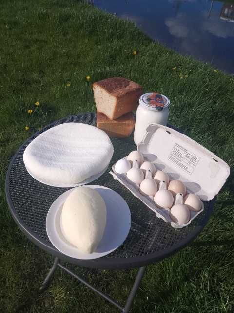 Domowy ser, naturalne mleko, jajka
