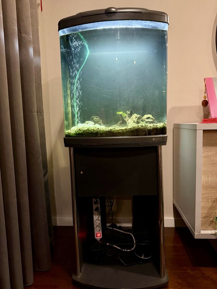 Aquario com armario