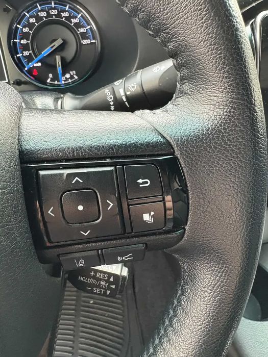 Toyota Hilux      2021