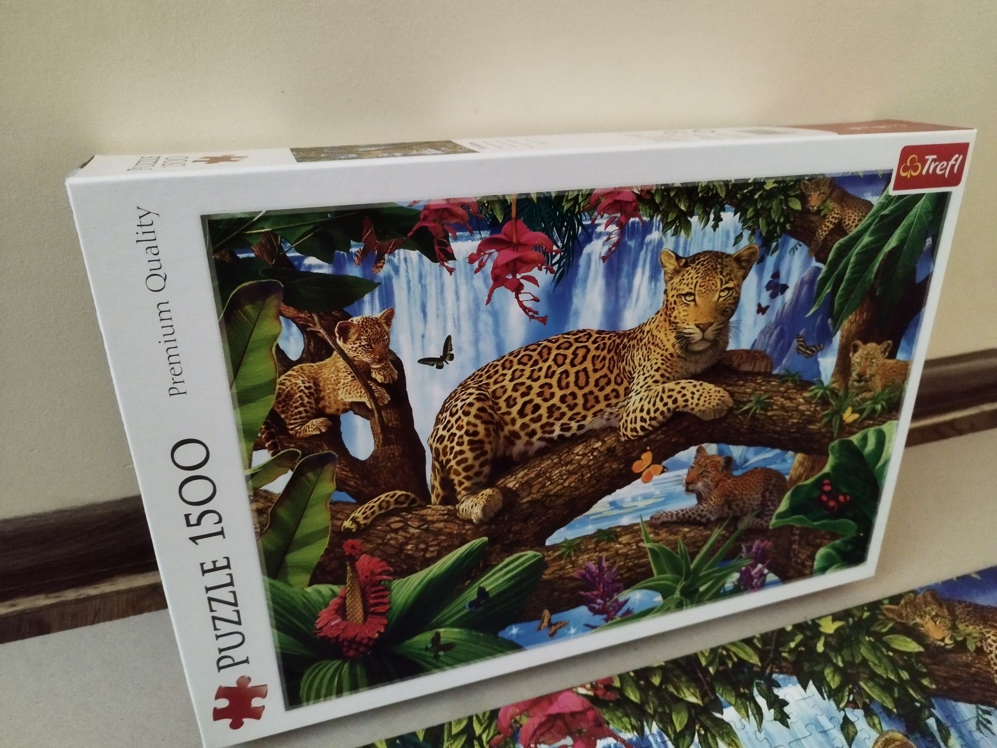 Puzzle 1500 elementów Odpoczynek wśród drzew Trefl kompletne