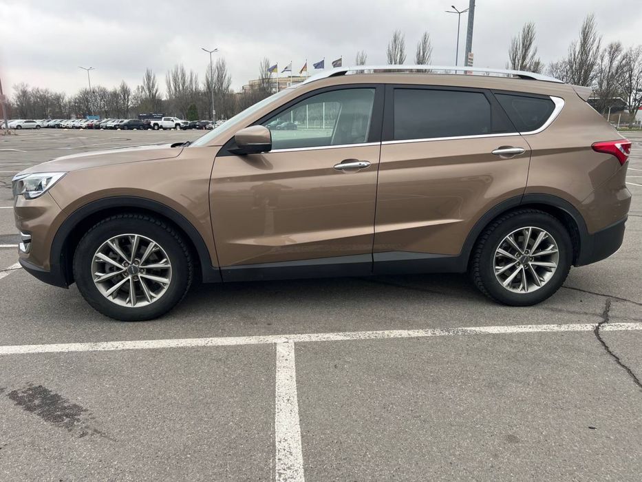 Авто автомобиль Jetour x70 газ, бензин. 4 года авто. 96000 пробег.