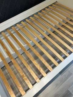 Łóżko MALM białe IKEA 120x200 z materacem oraz pojemnikami