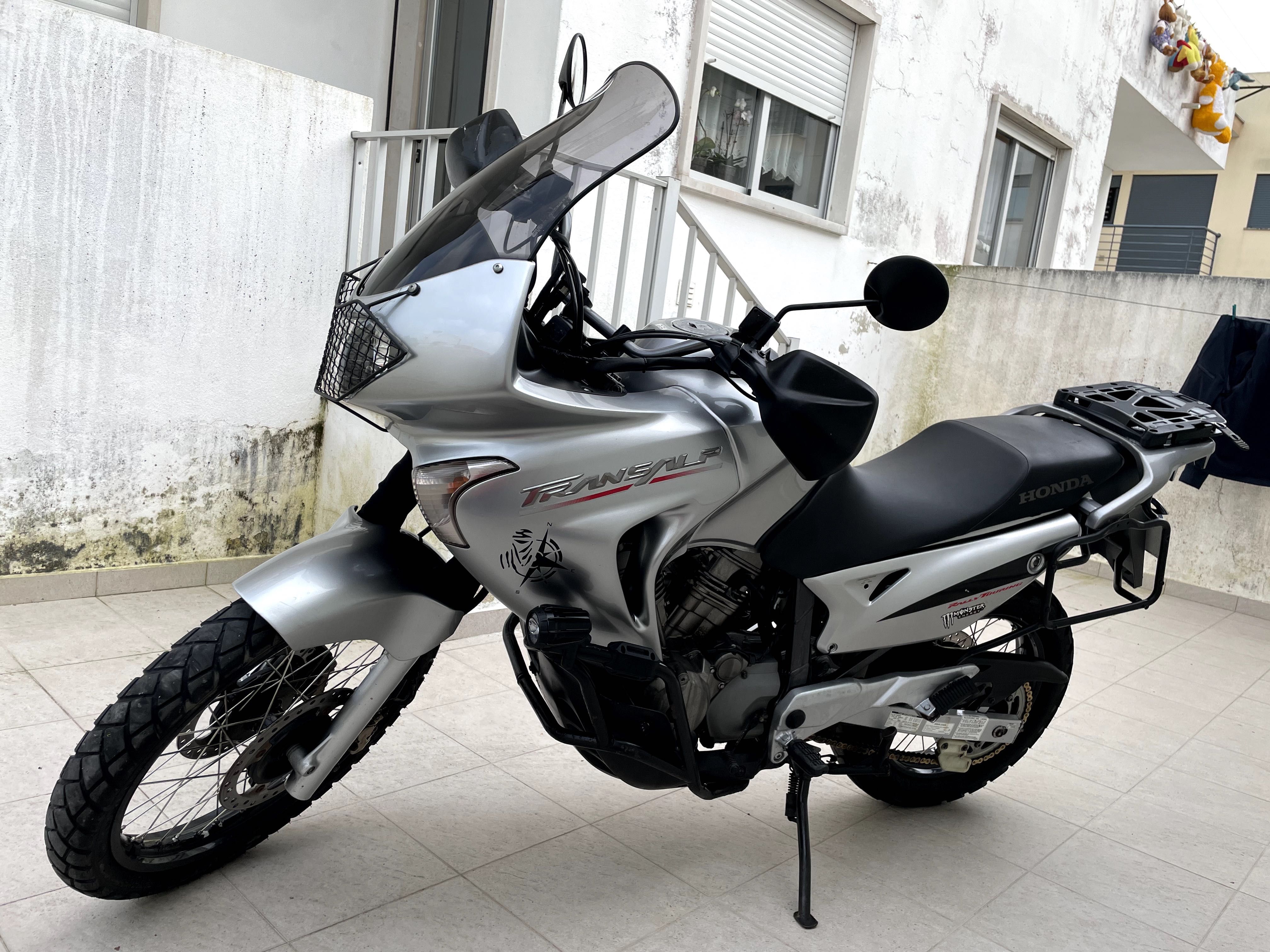 Honda Transalp XL 650 de 2006 full extras