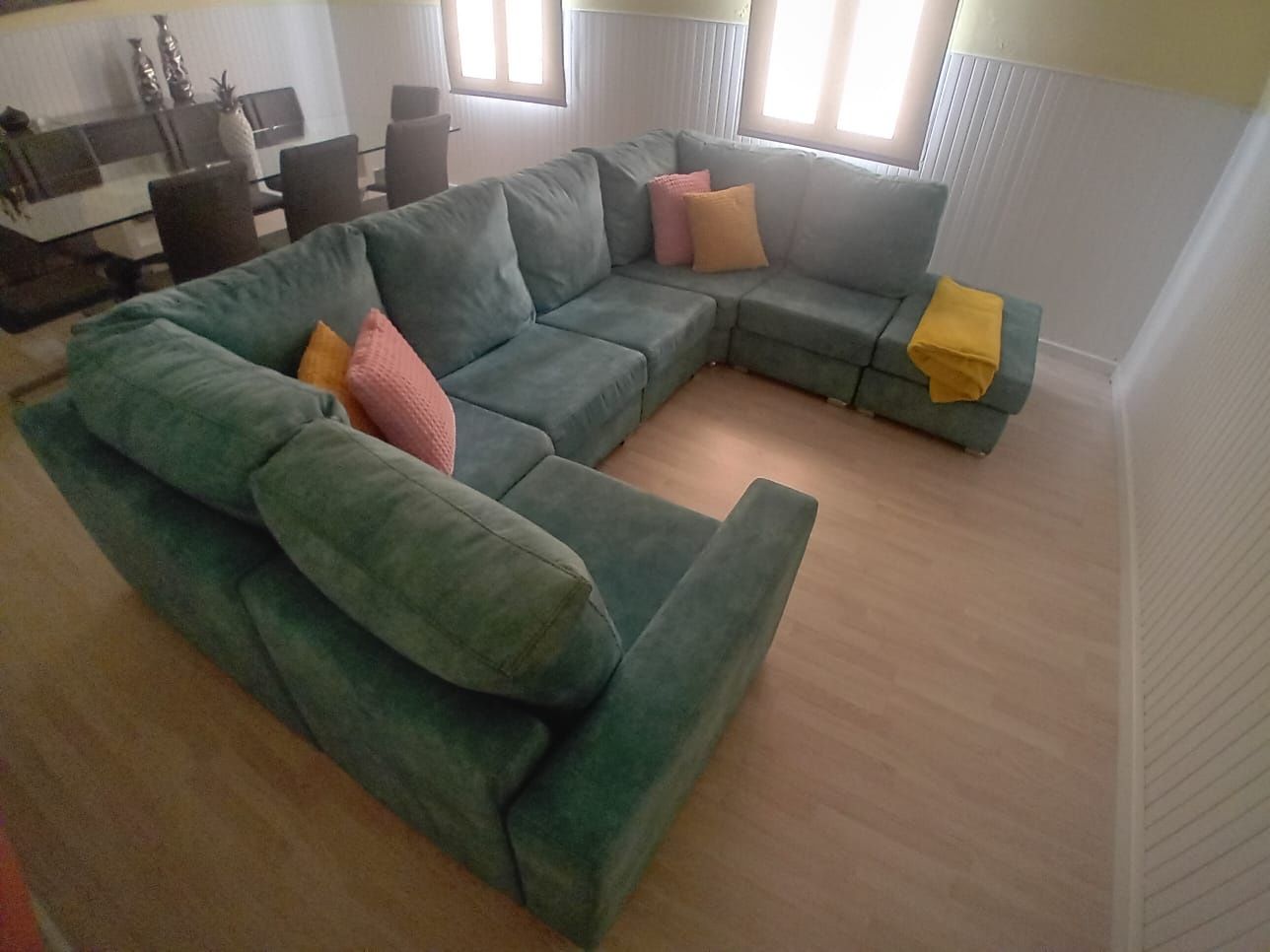 Sofa com chaise longue