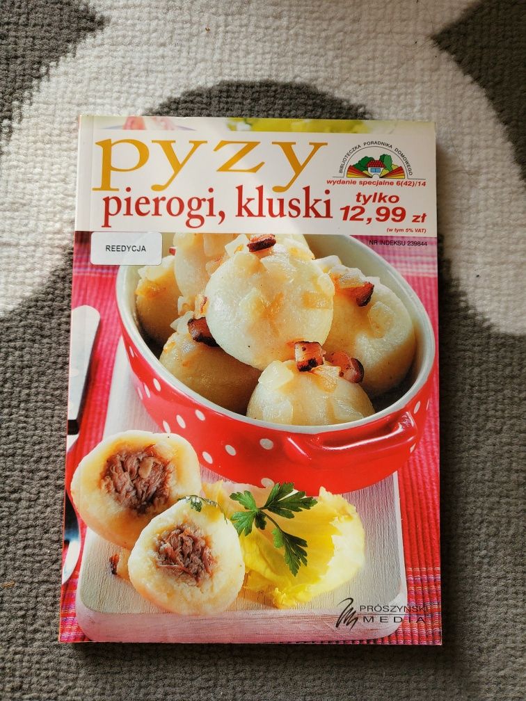 Książka przepisy pyzy pierogi kluski