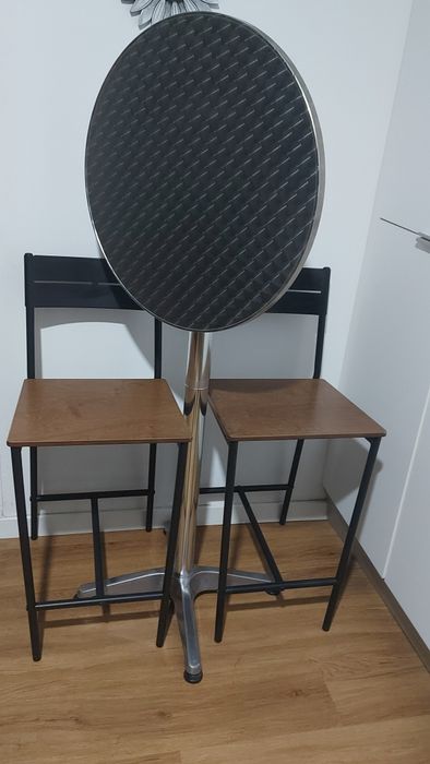 Conjunto mesa e cadeiras bar