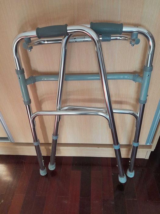 andarilho para idosos sem rodas ideal para interior, fácil arrumação