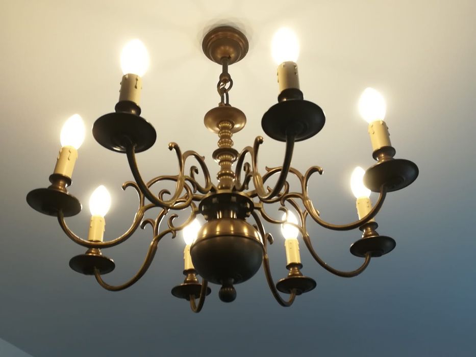 Żyrandol z mosiądzu