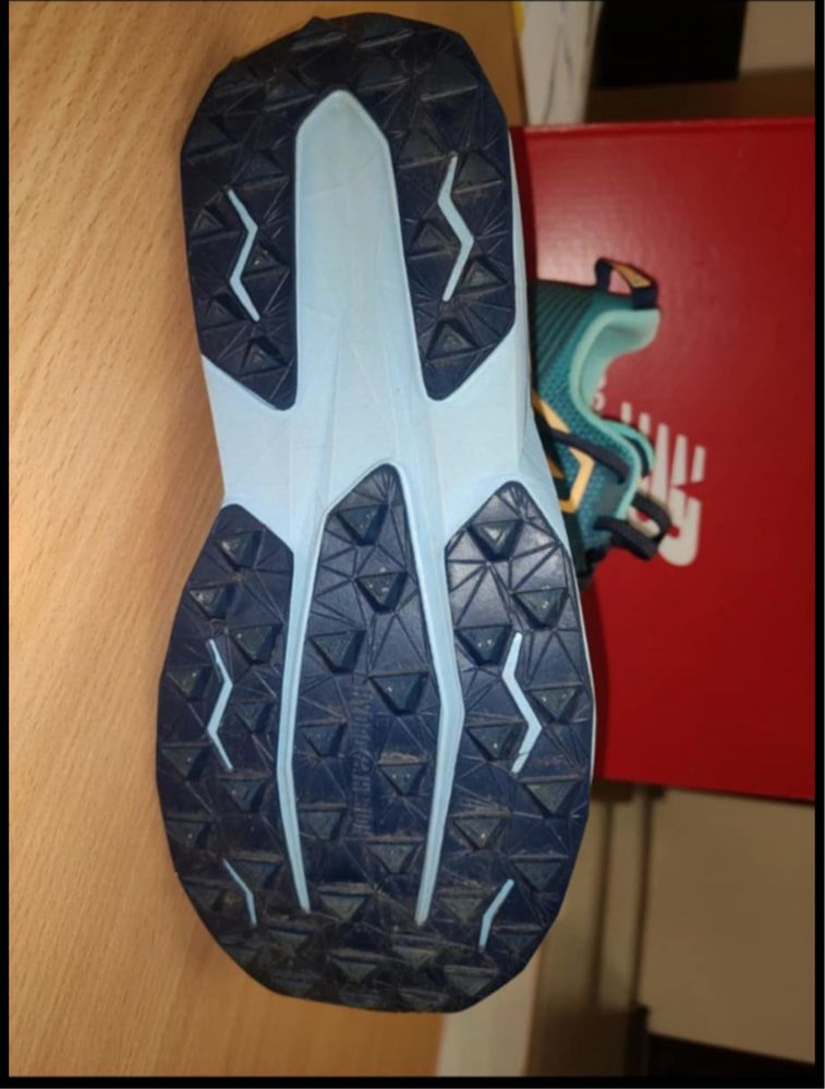 Buty damskie NEW BALANCE do biegania