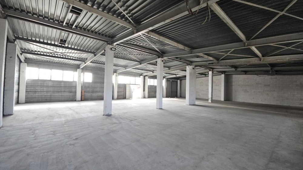 Magazyn 450m2, duże bramy wjazdowe, plac