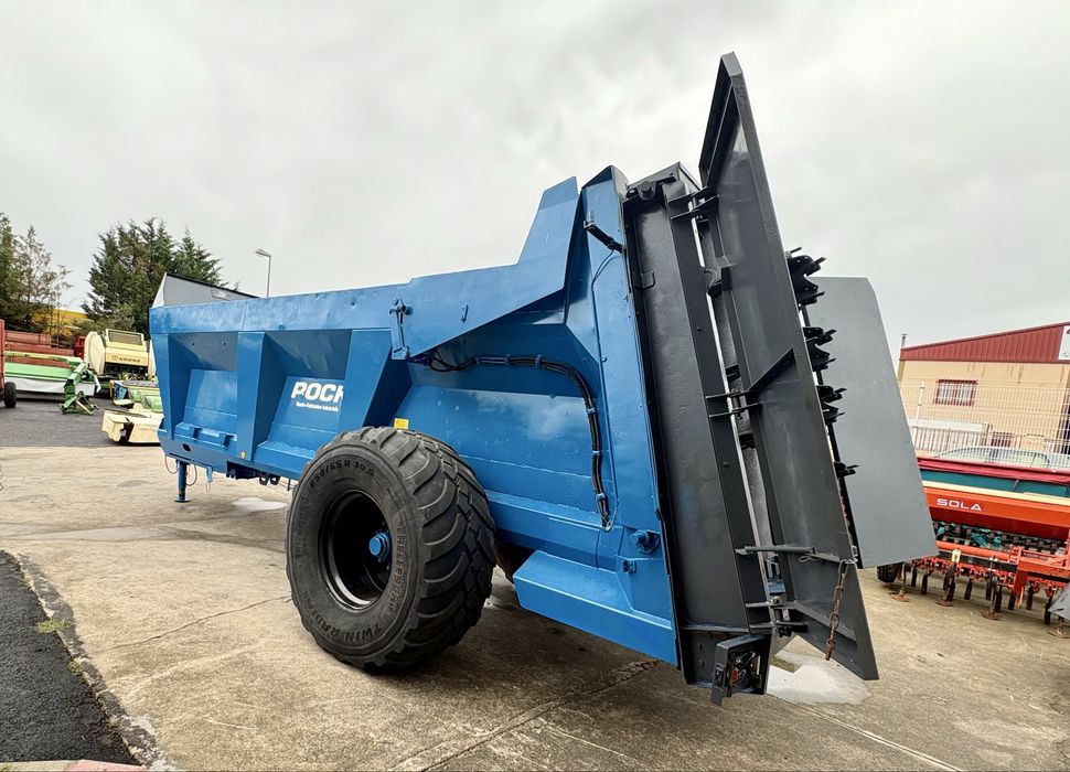 reboque espalhador de estrume