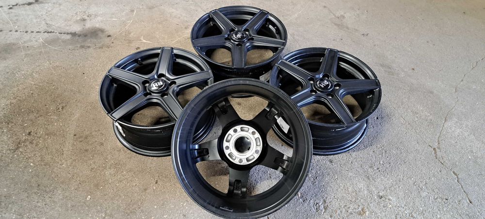 Felgi aluminiowe 6,5jx16 et43 5x112 Vw Audi Seat Skoda Czarne