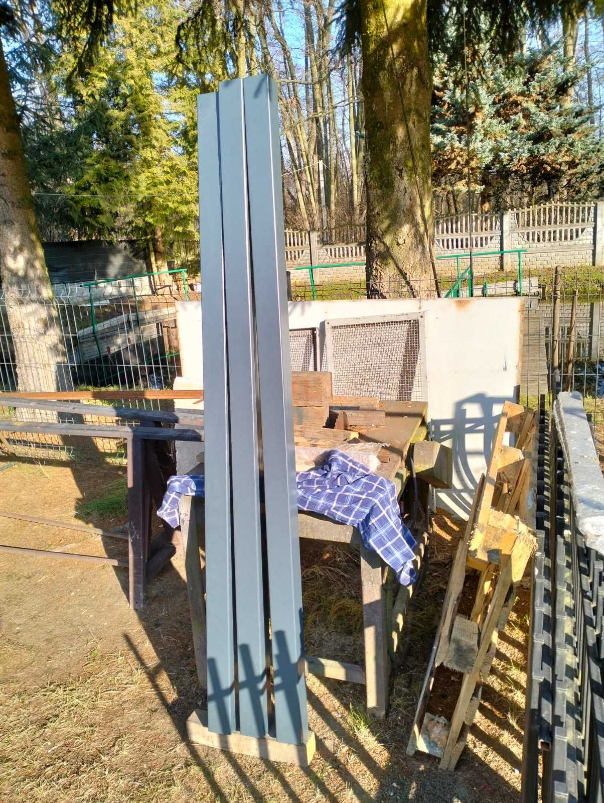 Brama uchylna palisadowa i furtka