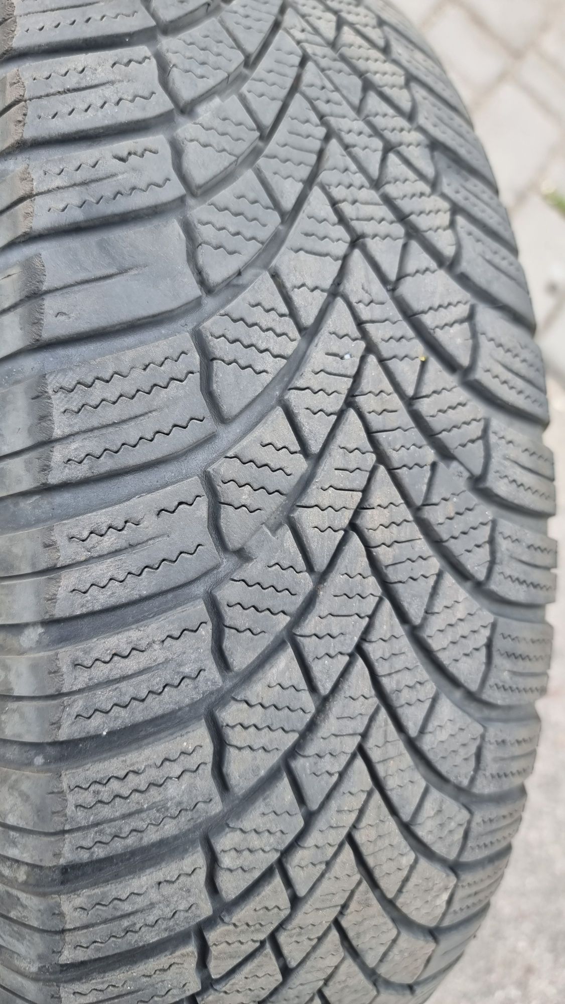 Bridgestone Blizzak LM005 185/65 R15 92