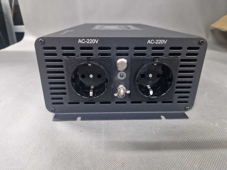 DATOUBOSS Przetwornica 12V 230V Czysty Sinus 2000w Falowniki