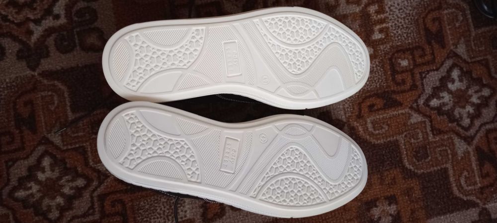 Дербі / Туфлі Easy Street