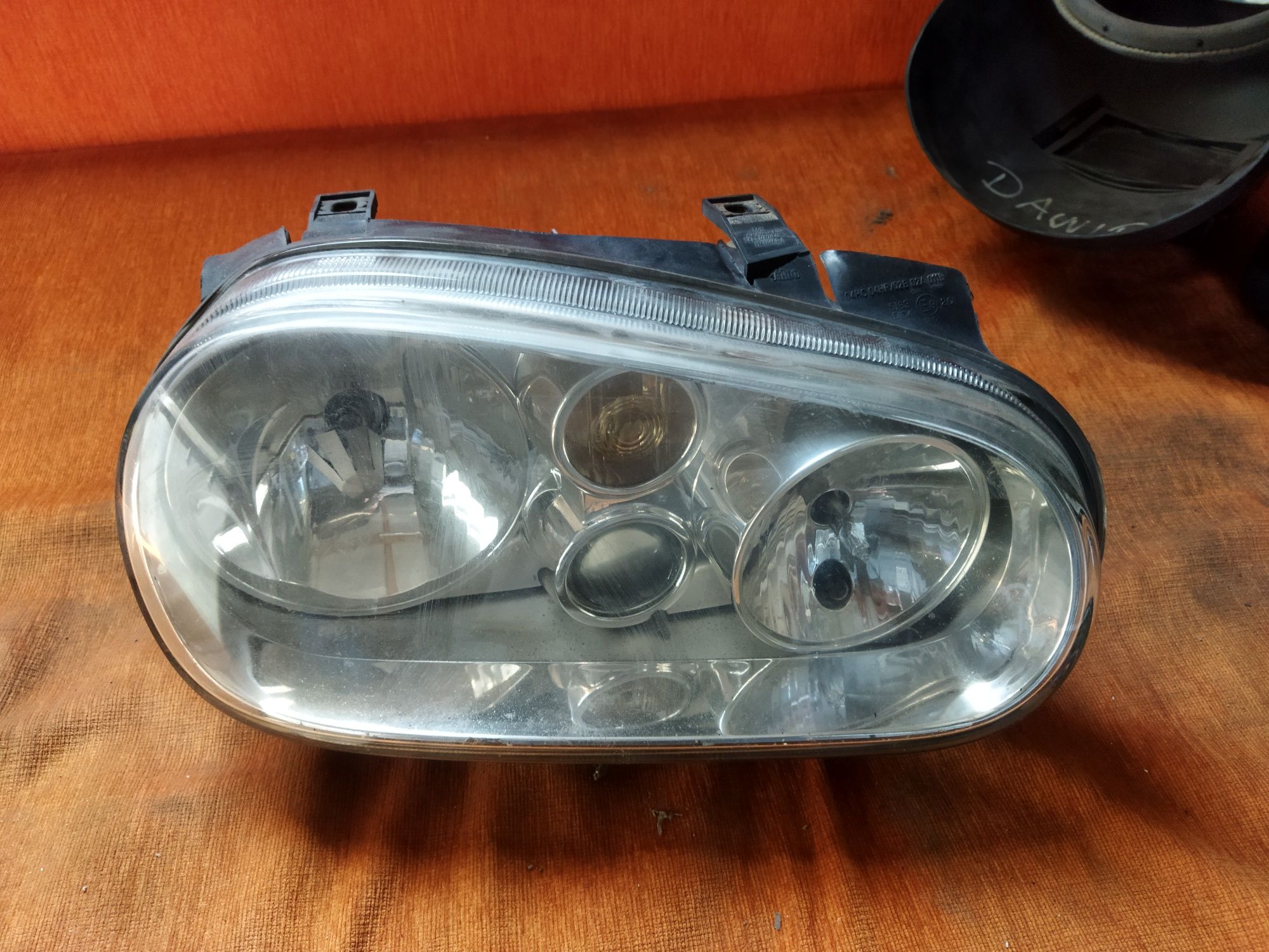 Lampa VW Golf IV 4 prawa przód