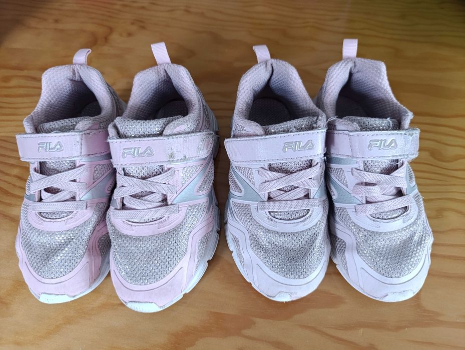 2 pares de sapatilhas de menina. Tamanho 27.