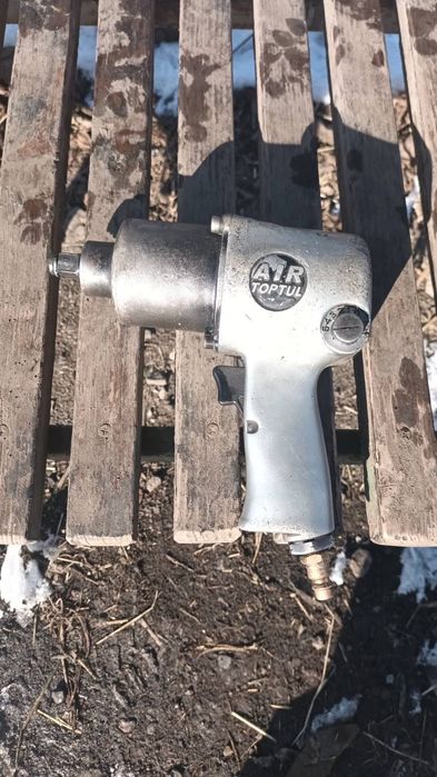 Пневмопистолет(гайковерт)