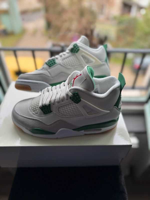 Jordan 4 Retro SB Pine Green R.41