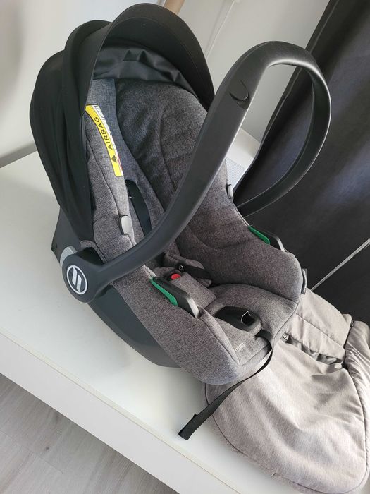Sprzedam wózek + fotelik łupina z adapterami