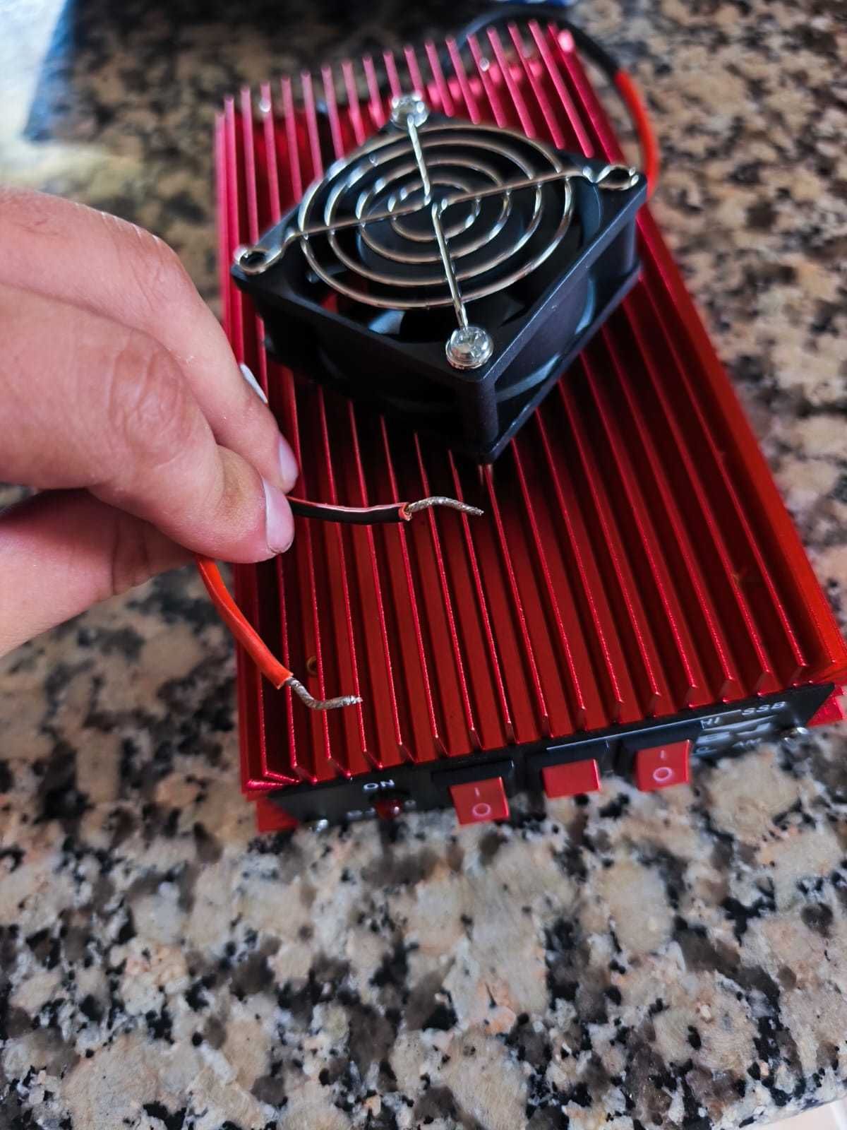 Vendo Amplificador de potência RTXBVG 300 Plus