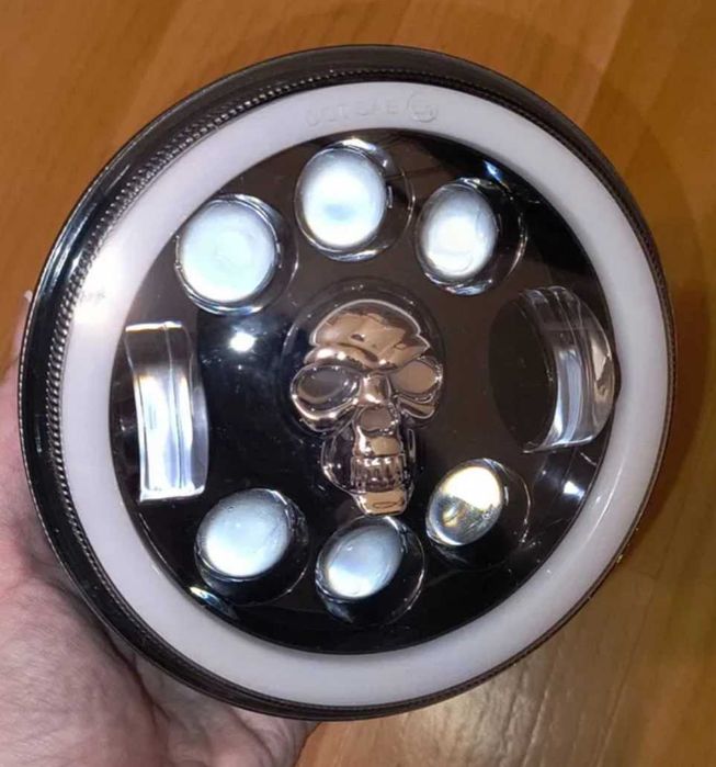 Універсальна світлодіодна (лед/led) фара 7 дюймів