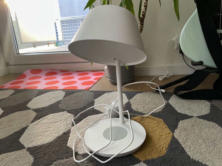 Yeelight Staria Pro | Inteligentna lampka z ładowarką bezprzewodową