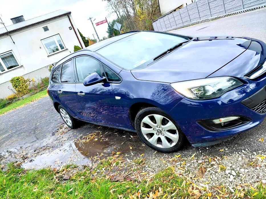 Astra Model 2014,1.4 140 koni,Gaz fabryczny do 2029r,Wyposazona,combi