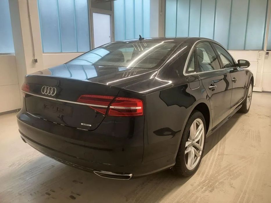 Audi A8 D4 4H lift kompletny tył klapa lampy zderzak kolor LY9T 2016 88km