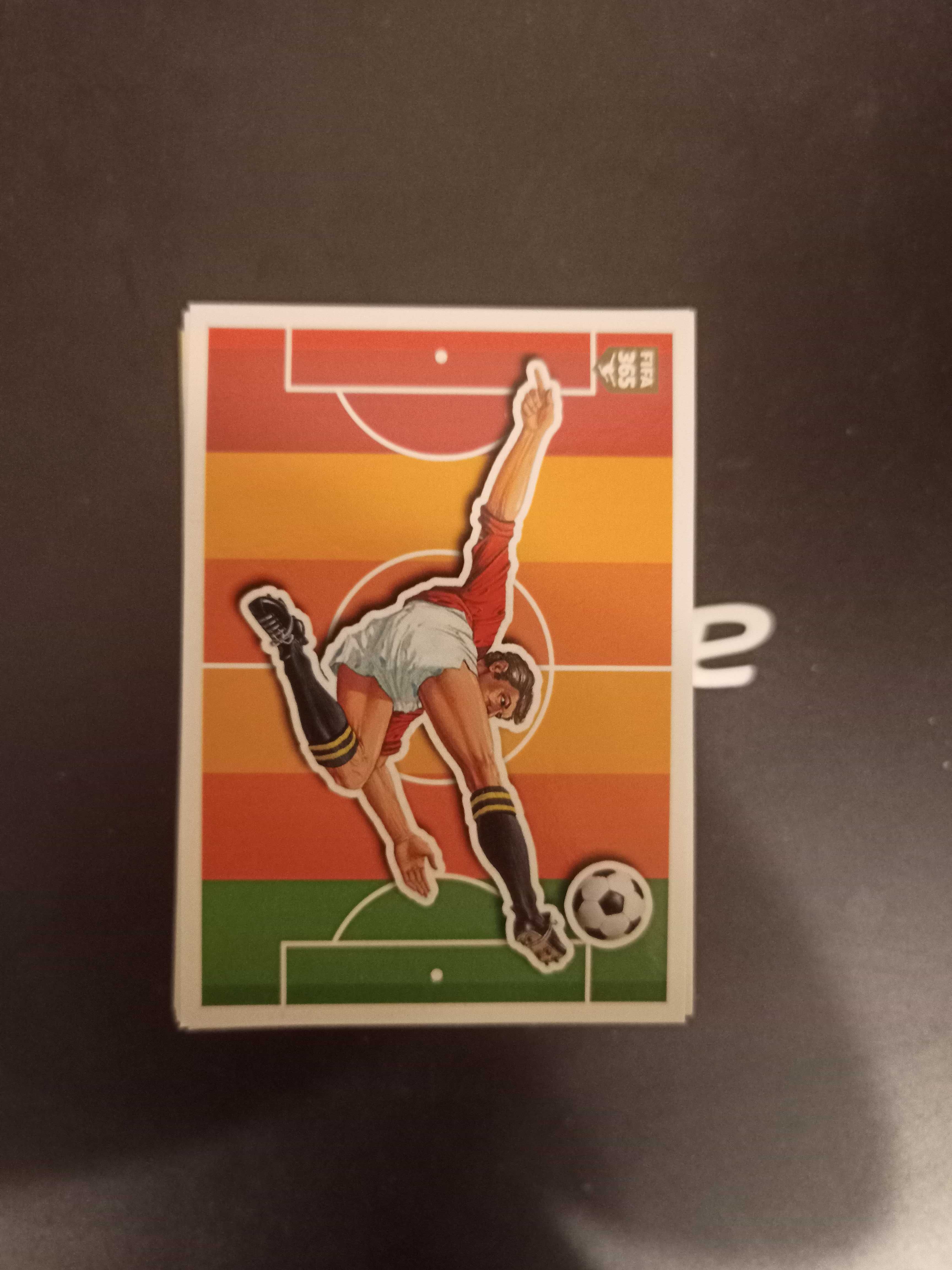 Продам наклейки Panini Fifa 365 2021