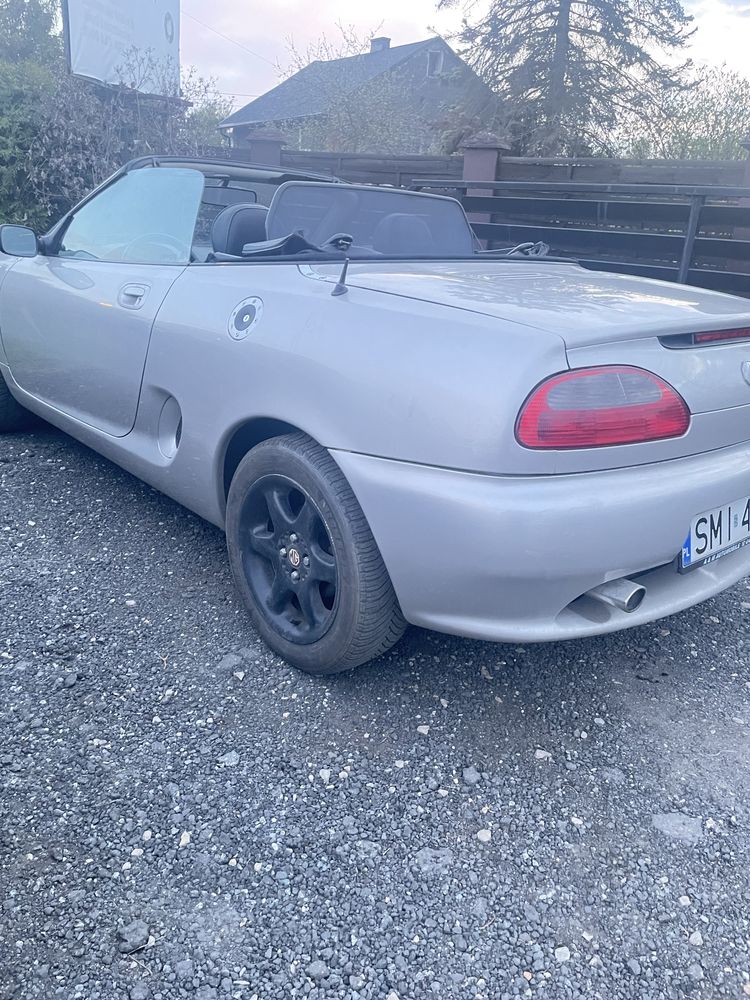 MG F kabriolet  120kM dwuosobowy 1,8 benzyna  klima