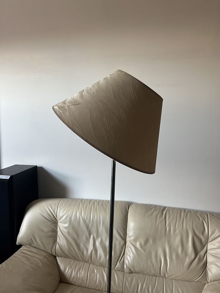 Lampa prl z gazetnikiem stojąca abażur vintage