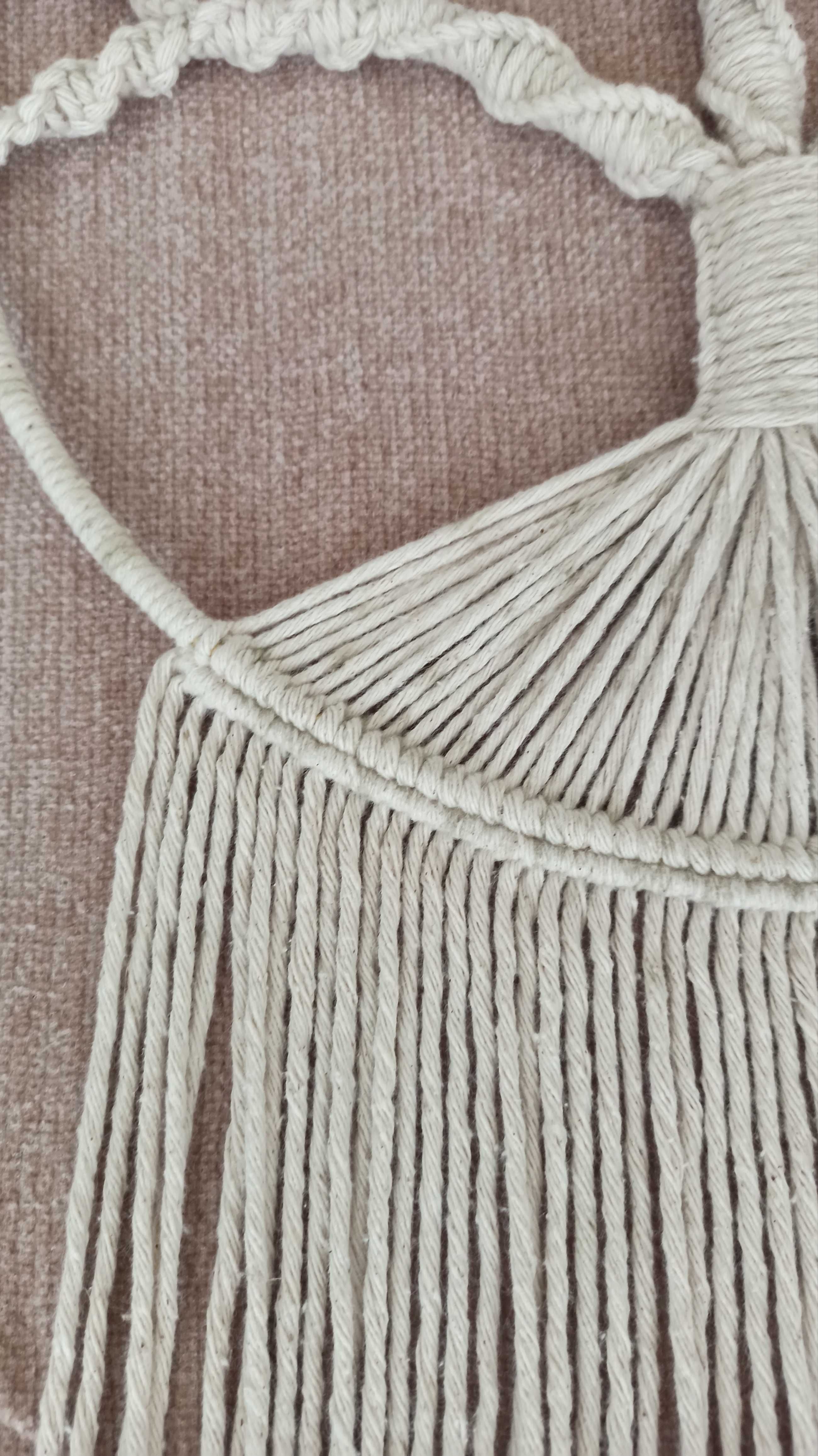 Peça decorativa em macramé como Nova