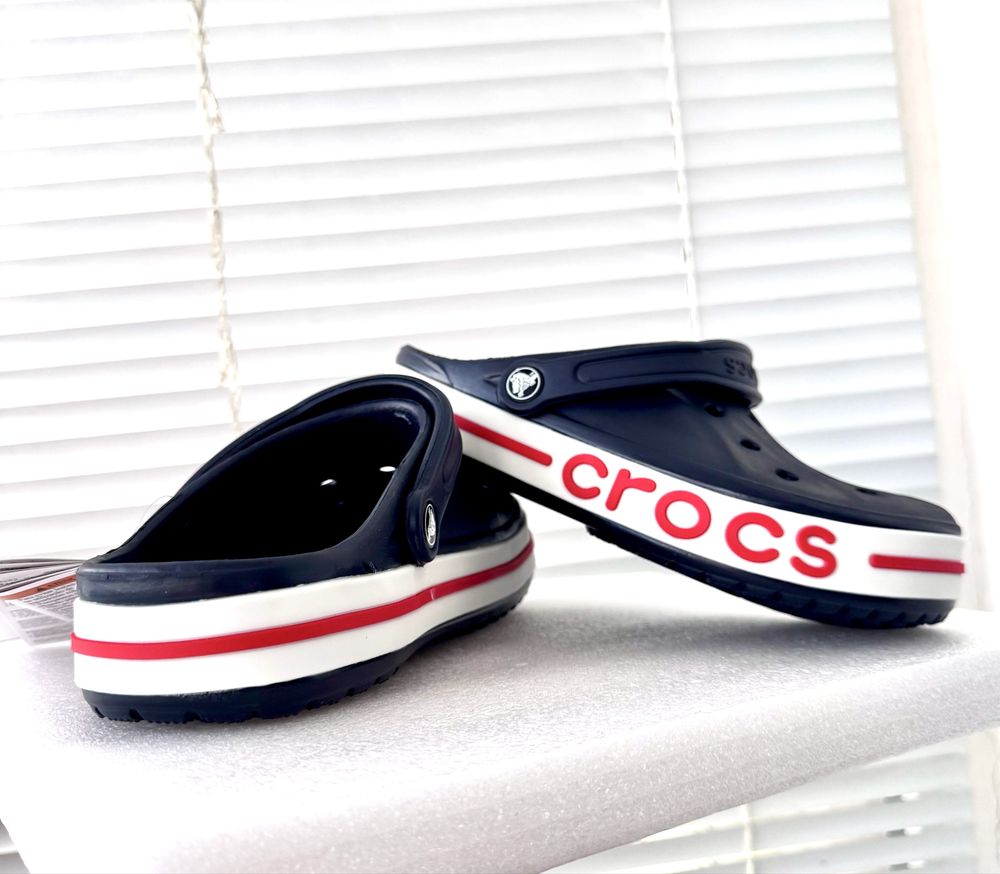 Crocs Крокс нові 37 М6 W8