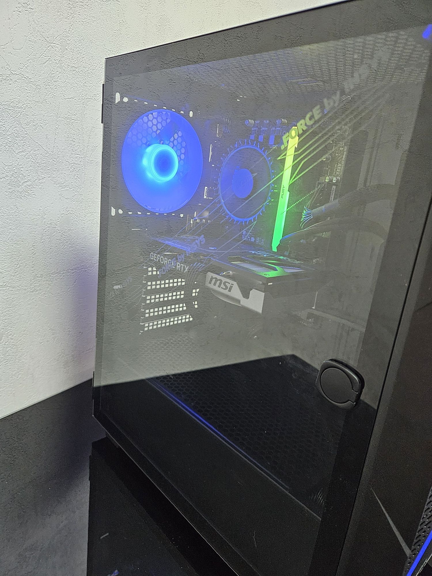 Torre gaming I5 14400F | RTX 5060 ti | 32 GB RAM | 1 TB SSD