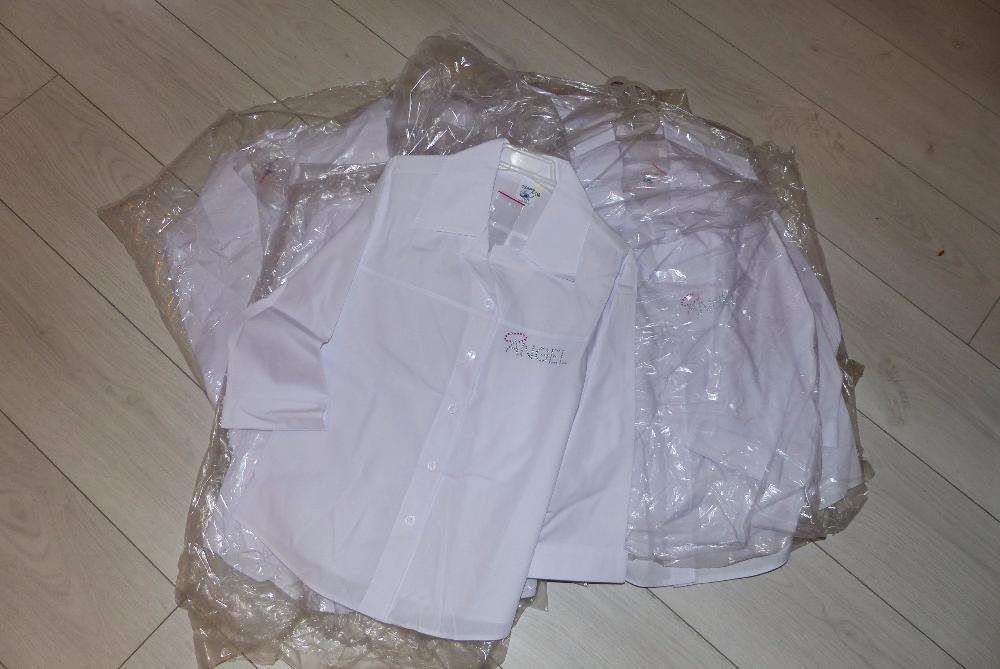 Wyprzedaż UBRAŃ NOWE białych bluzek dziecięcych wór z bluzkami okazja